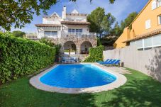 Villa in Sant Pere de Ribes - Villa Lucia