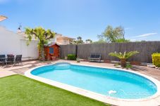 Villa in LES ROQUETES - Villa Eva