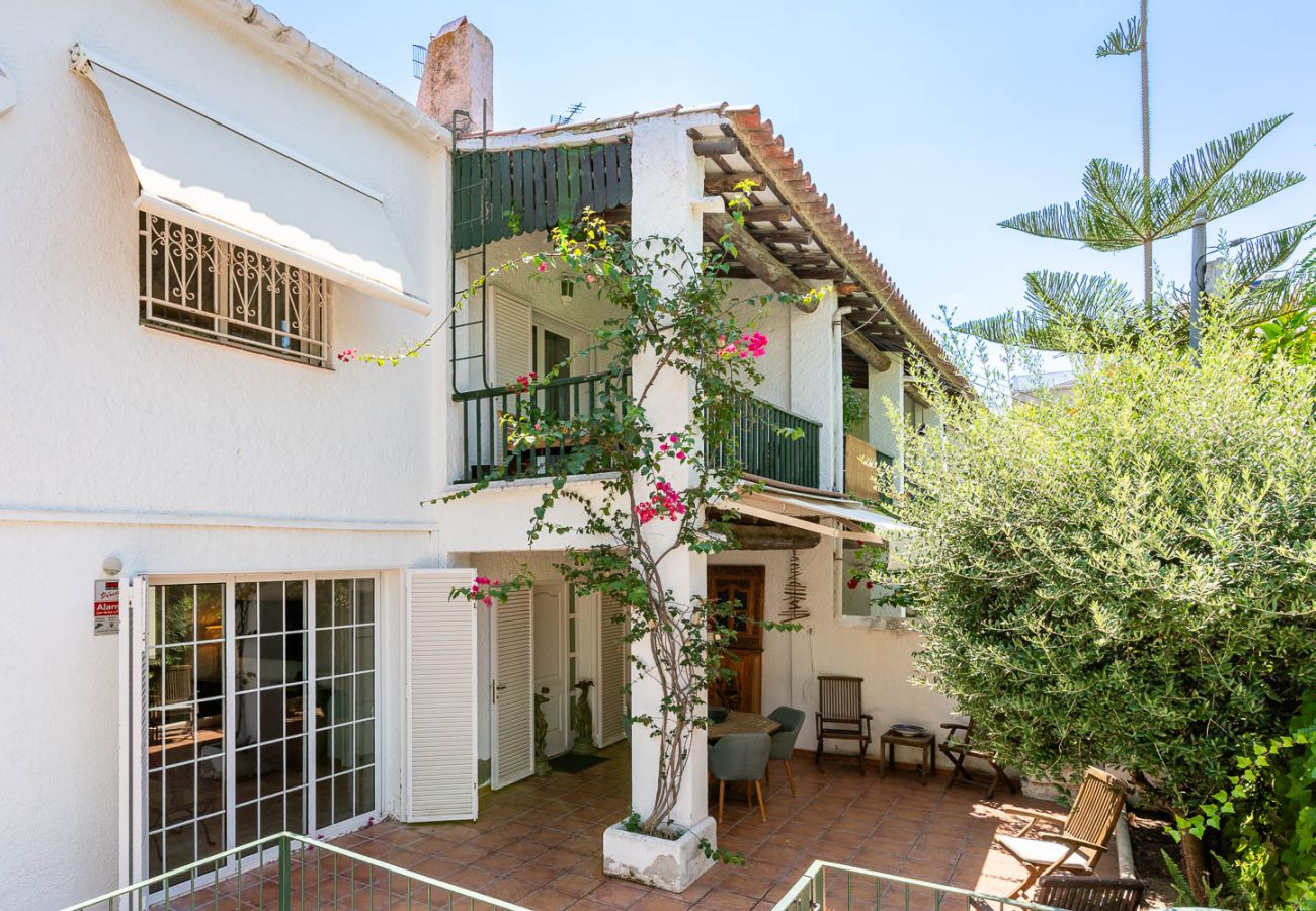 Rijhuis in Sitges - Casa Bali